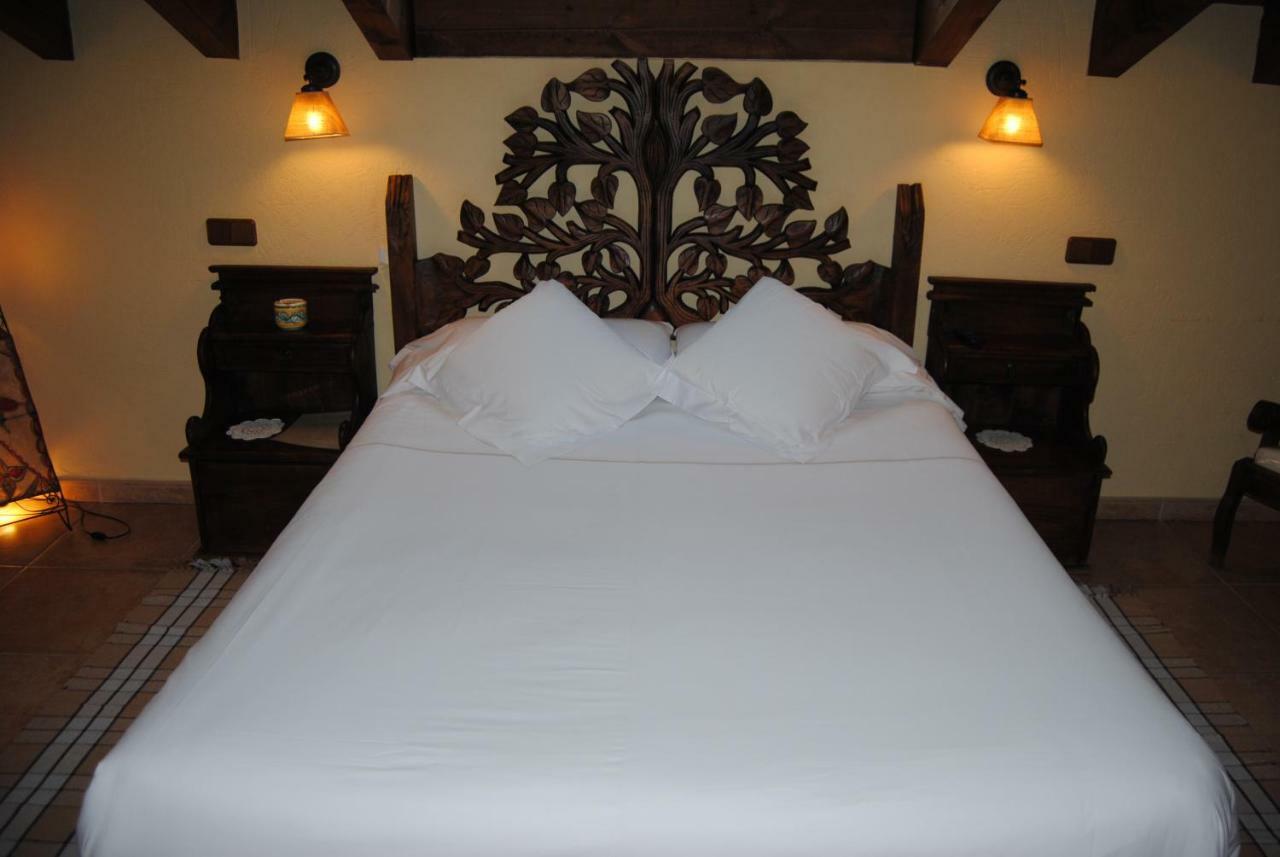 Hotel Rural Los Frutales เซร์เซดียา ภายนอก รูปภาพ