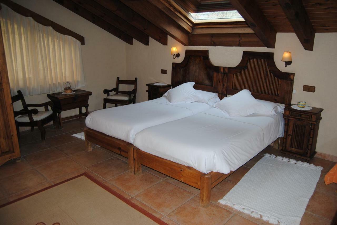 Hotel Rural Los Frutales เซร์เซดียา ภายนอก รูปภาพ