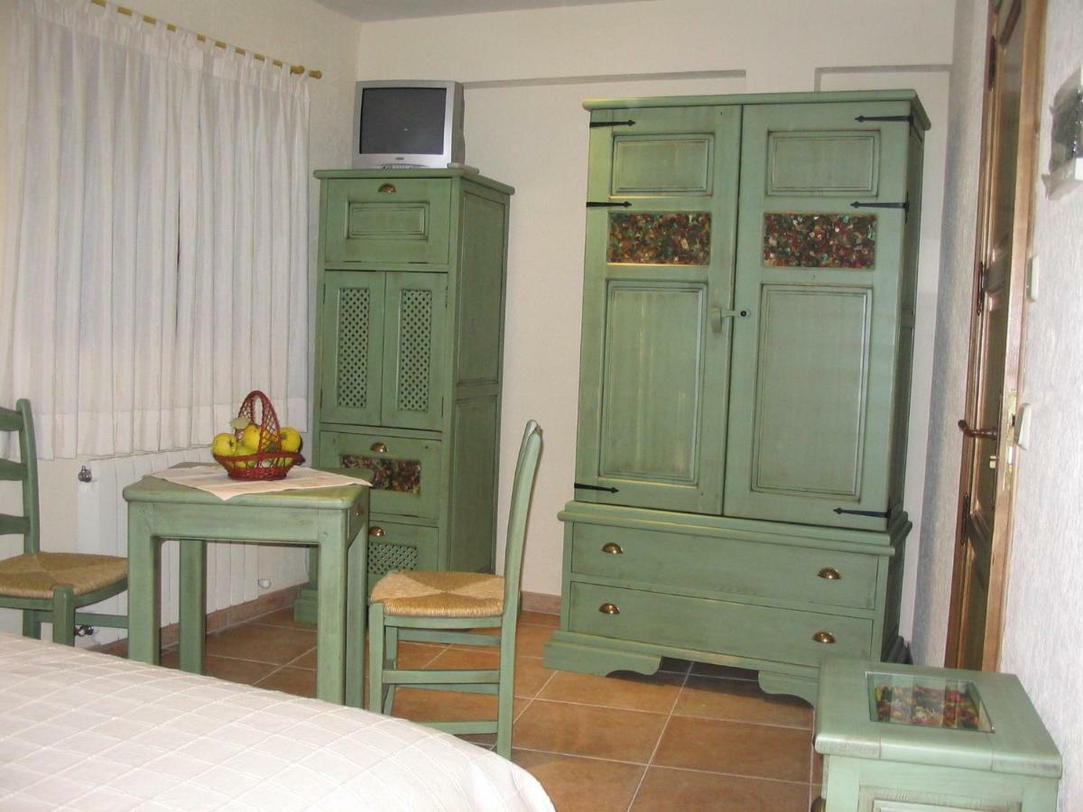Hotel Rural Los Frutales เซร์เซดียา ภายนอก รูปภาพ