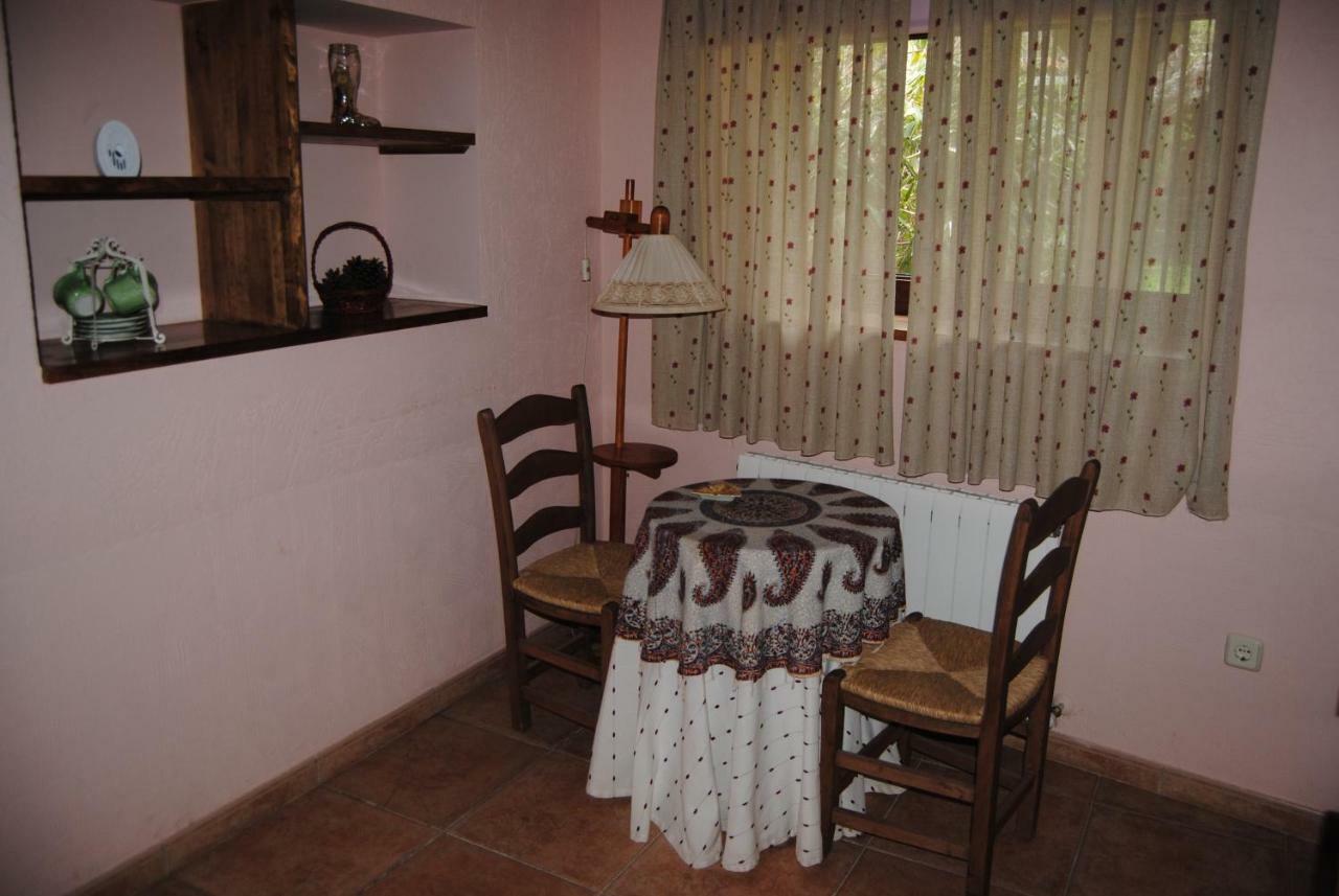 Hotel Rural Los Frutales เซร์เซดียา ภายนอก รูปภาพ