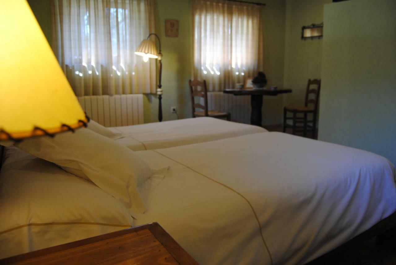 Hotel Rural Los Frutales เซร์เซดียา ภายนอก รูปภาพ