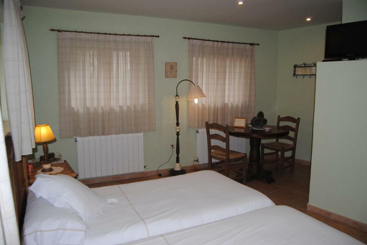 Hotel Rural Los Frutales เซร์เซดียา ภายนอก รูปภาพ