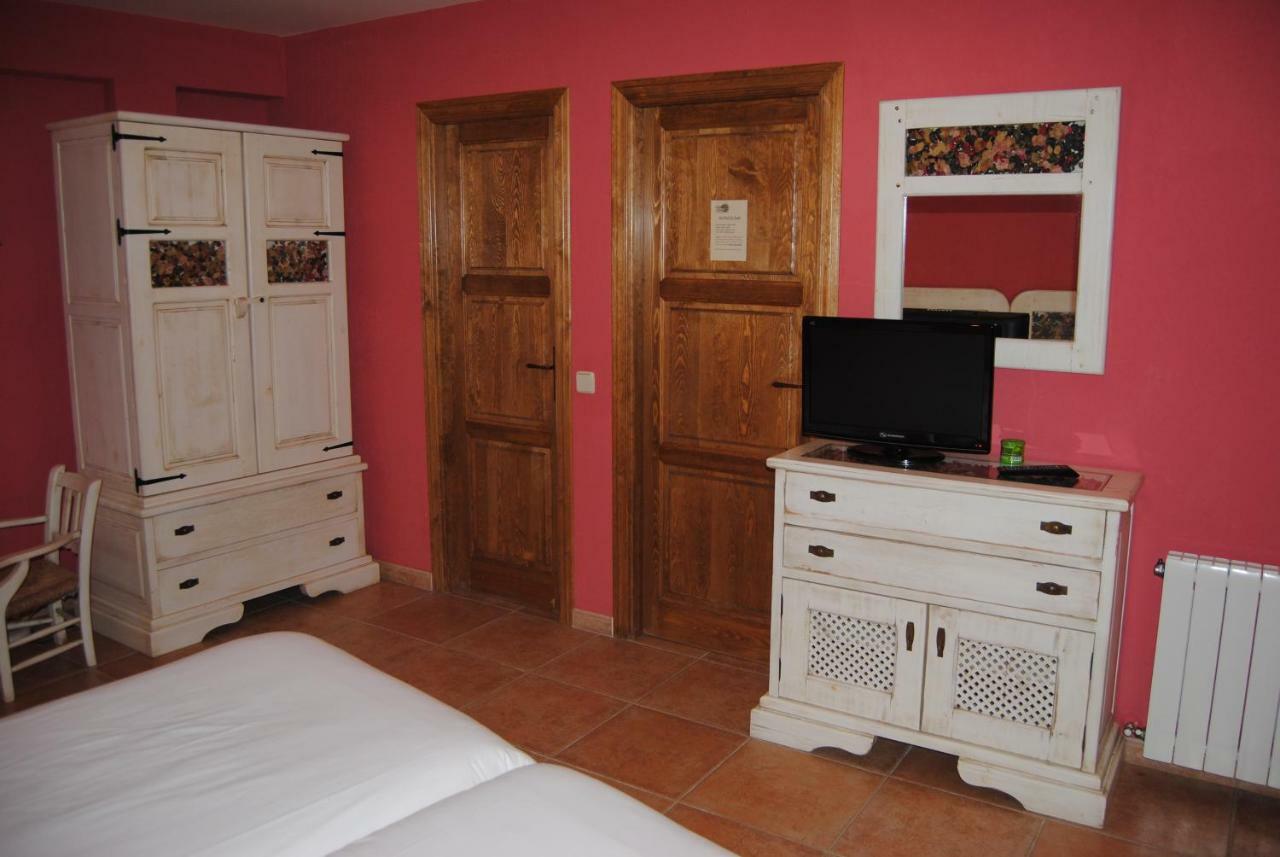 Hotel Rural Los Frutales เซร์เซดียา ภายนอก รูปภาพ